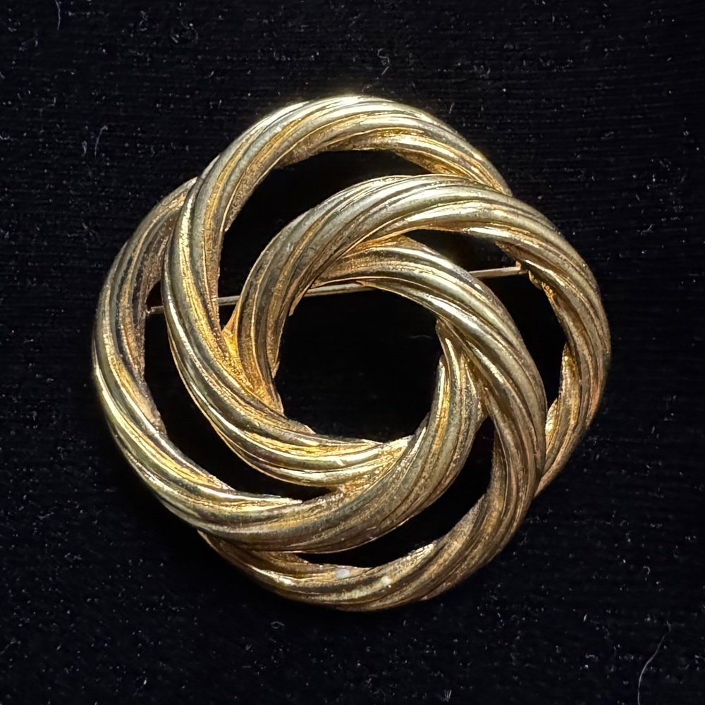 VTG Monet Gold-Tone Brooch